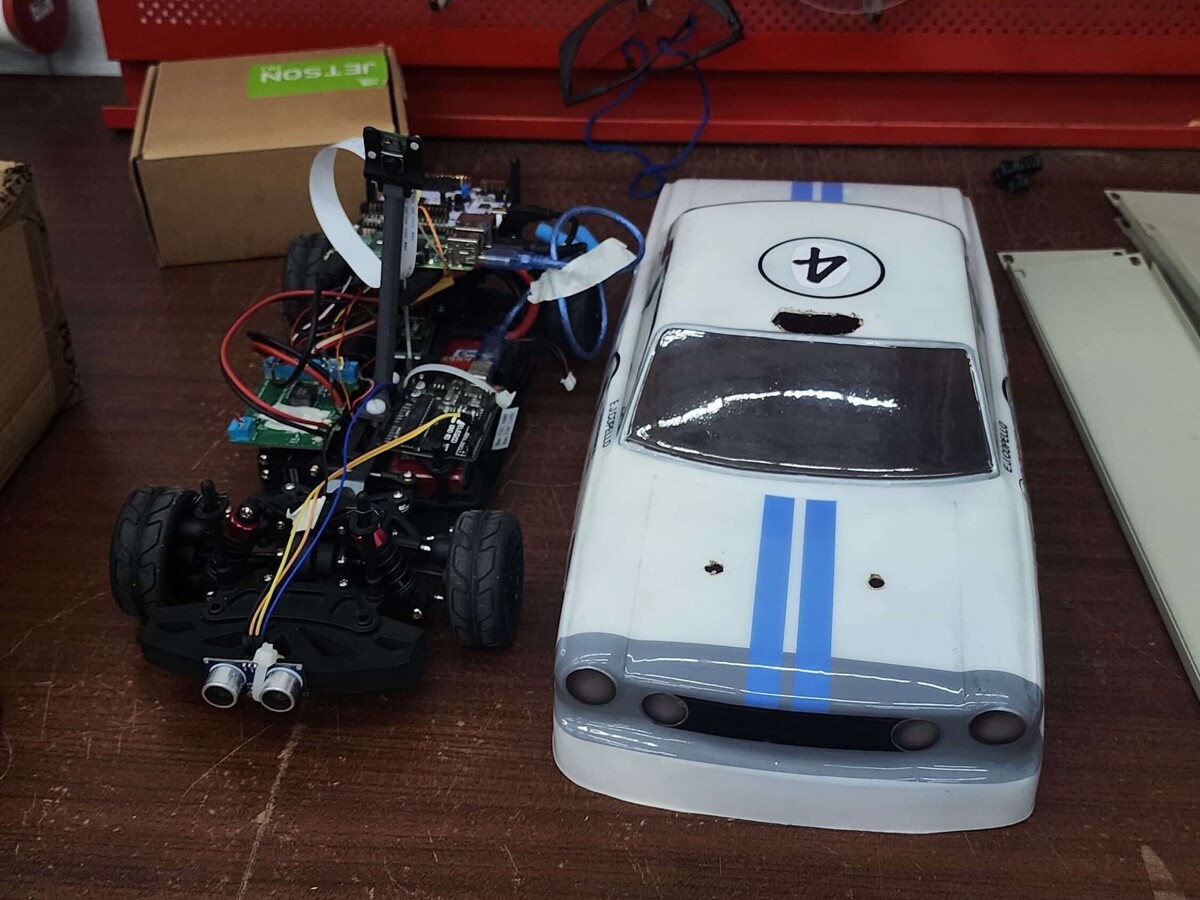 Команда из Аргентины примет участие в соревновании по автономным транспортным средствам в г. Клуж-Напока, Румыния