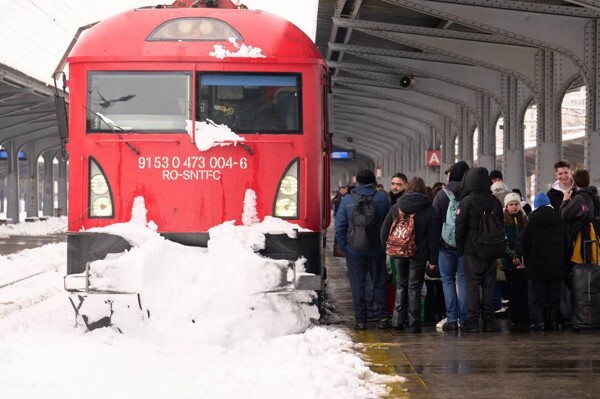 Heavy Snow and Rain Cause Power Outages in Romania